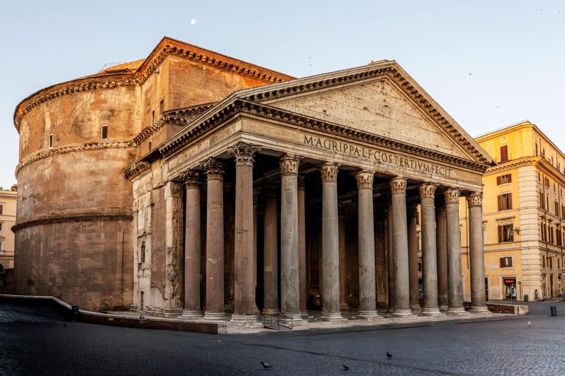 Welcome To Pantheon Lägenhet